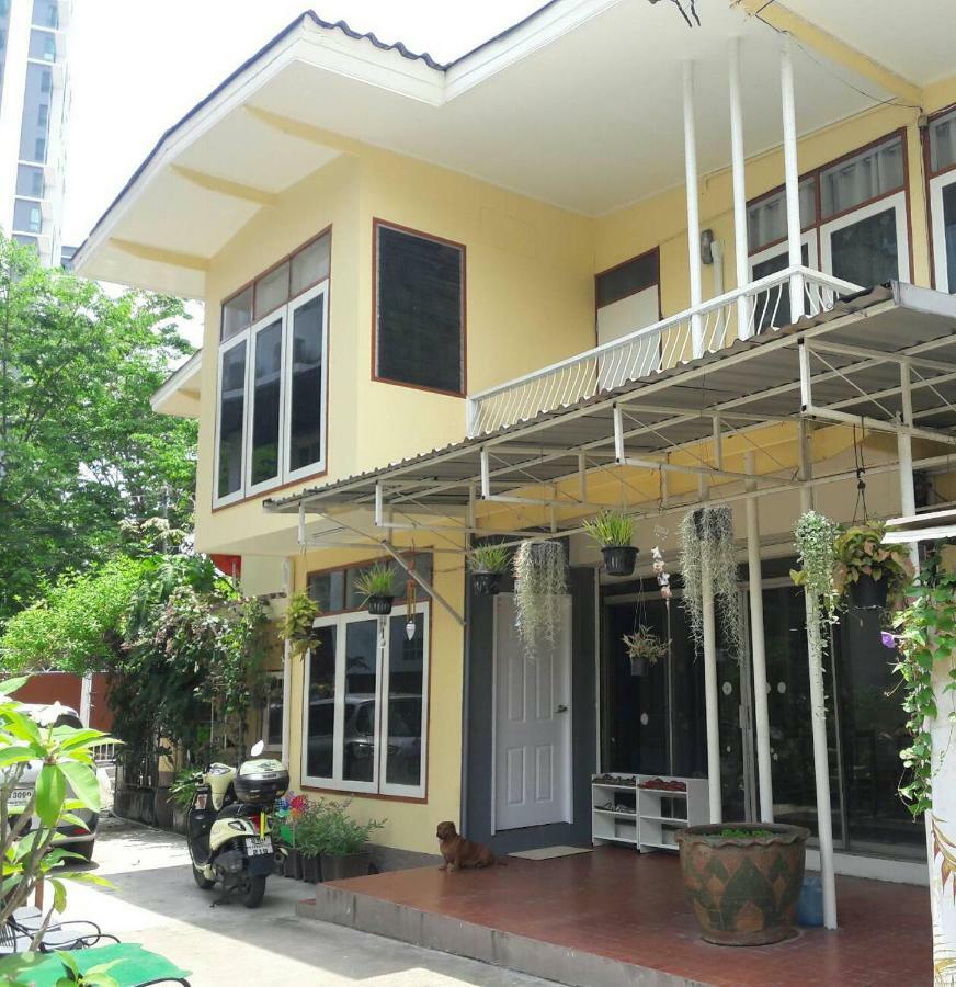 Baan Bangkok Noi Hotel Taling Chan Exterior foto
